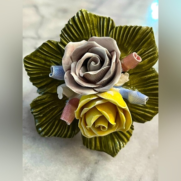 2 Capodimonte porcelain flower baskets Naples, Italy. Mini Pastel w Glaze. - Picture 3 of 12